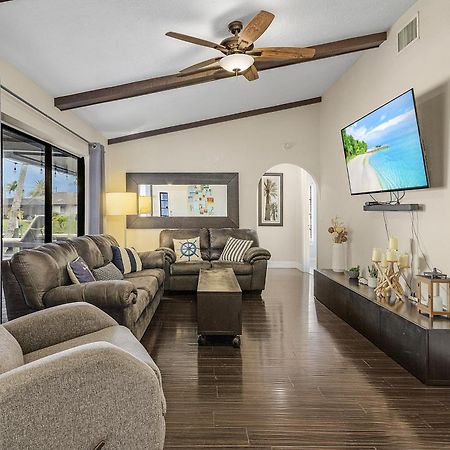 Canal-Front Oasis With Dock And Kayaks In Cape Coral! Exterior foto